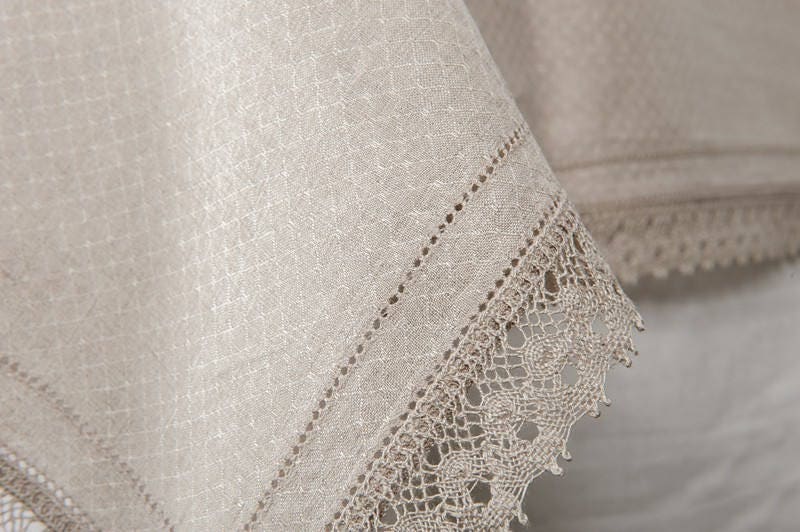 Linen Tablecloth with Lace (White and Undyed)