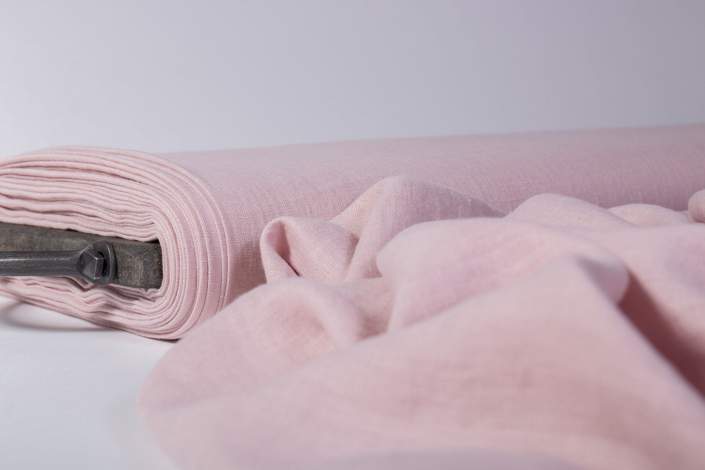 Pure Linen Fabric, Dusty Rose — Lightweight (135gsm)