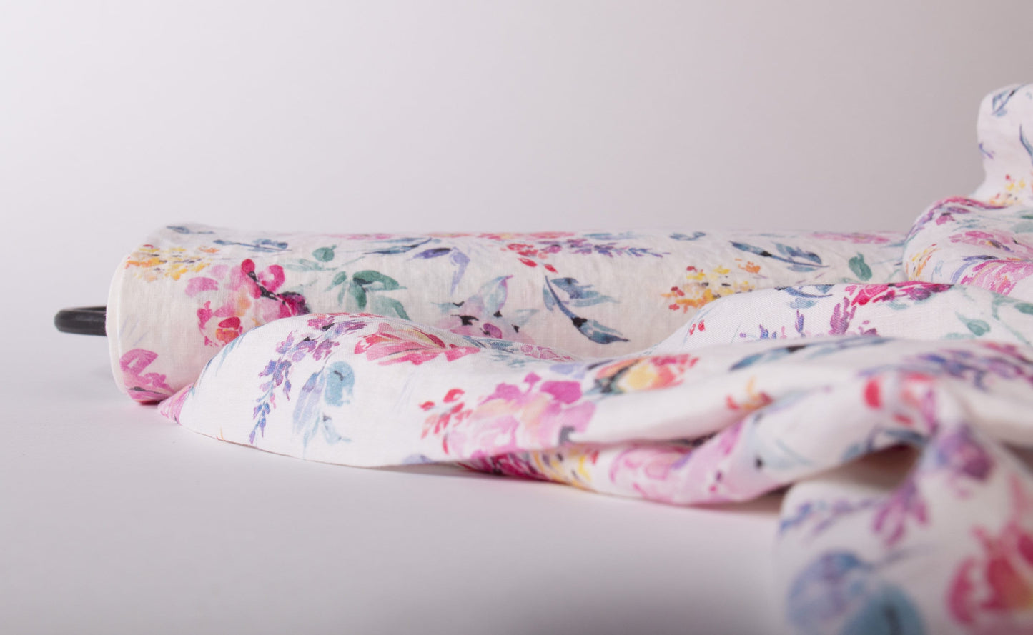 Roses Bouquet Linen Fabric