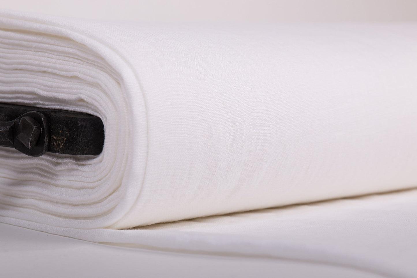 Mediumweight Stark White Linen Fabric (200 gsm)